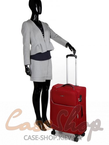 Комплект чемоданов 22204 красный Snowball (Франция)