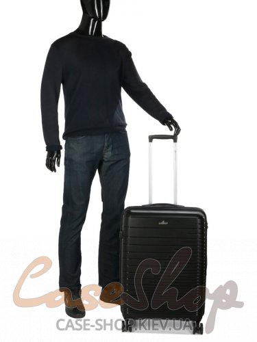 Комплект чемоданов Madisson33703 черный Snowball (Франция)