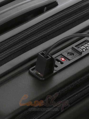 Валіза мала 4 колеса 647/S чорна Airtex (Франція)